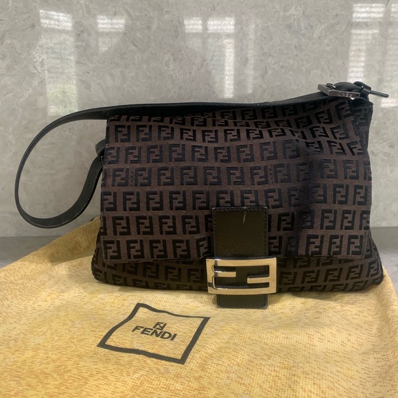 Fendi Handbags - Fendi Vintage Shoulder Bag